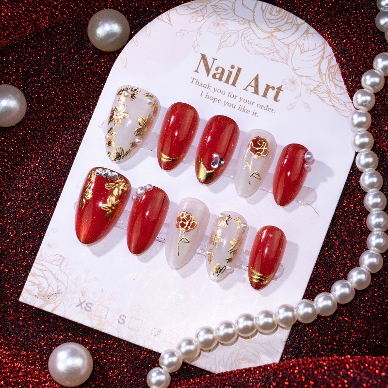 24 faux ongles en amande dorés - Nail Art Cat Eye Simple avis et prix