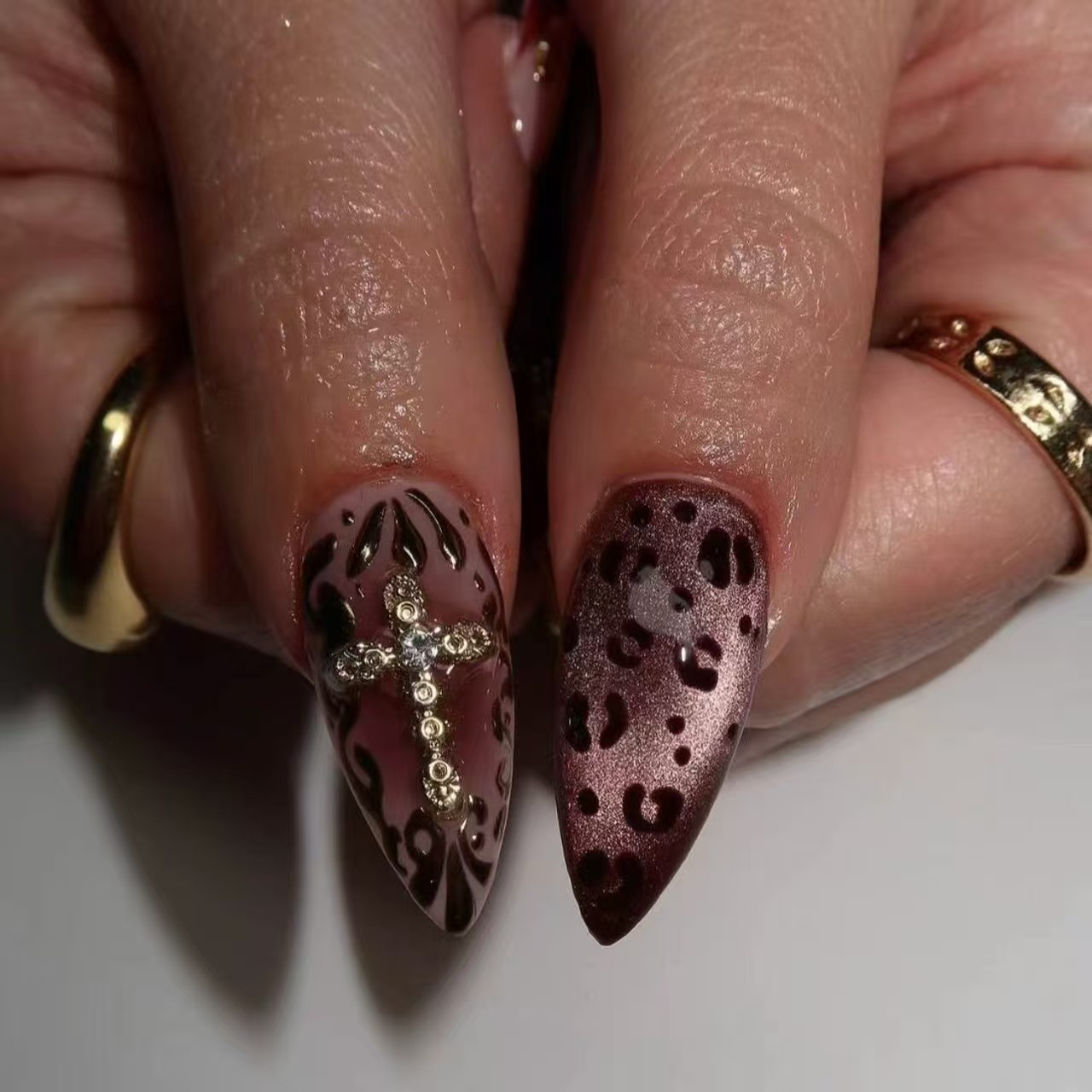 Faux ongles dégradés rouge bor - Nail Art Leopard avis et prix